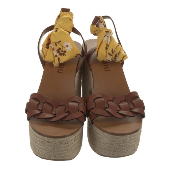 Miu Miu | NWOB Leather Platform Sandals with Yellow Ankle Straps - Size IT 40 - Picture 5 of 9